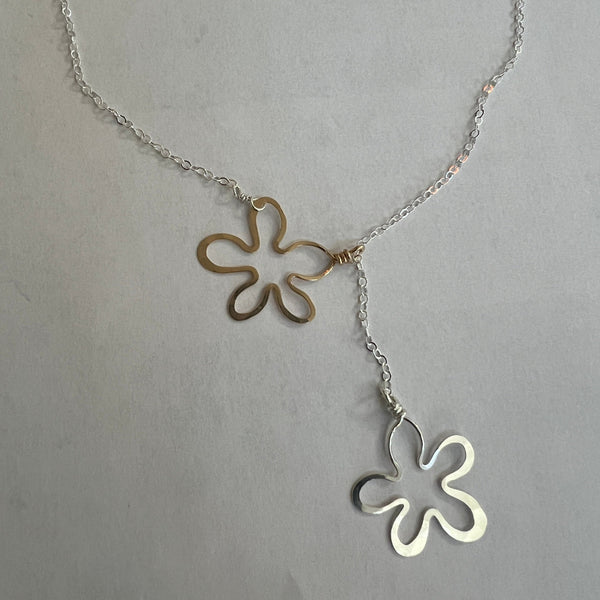 Sliding Flowers Necklace