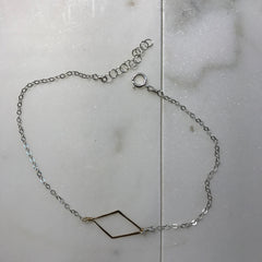 Delicate Diamond-Shaped Anklet