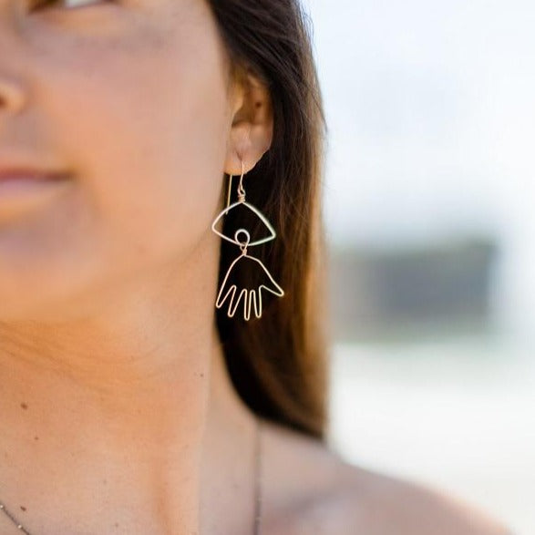 Beth Jewelry hand-eye earrings with oxidized tiny star necklace